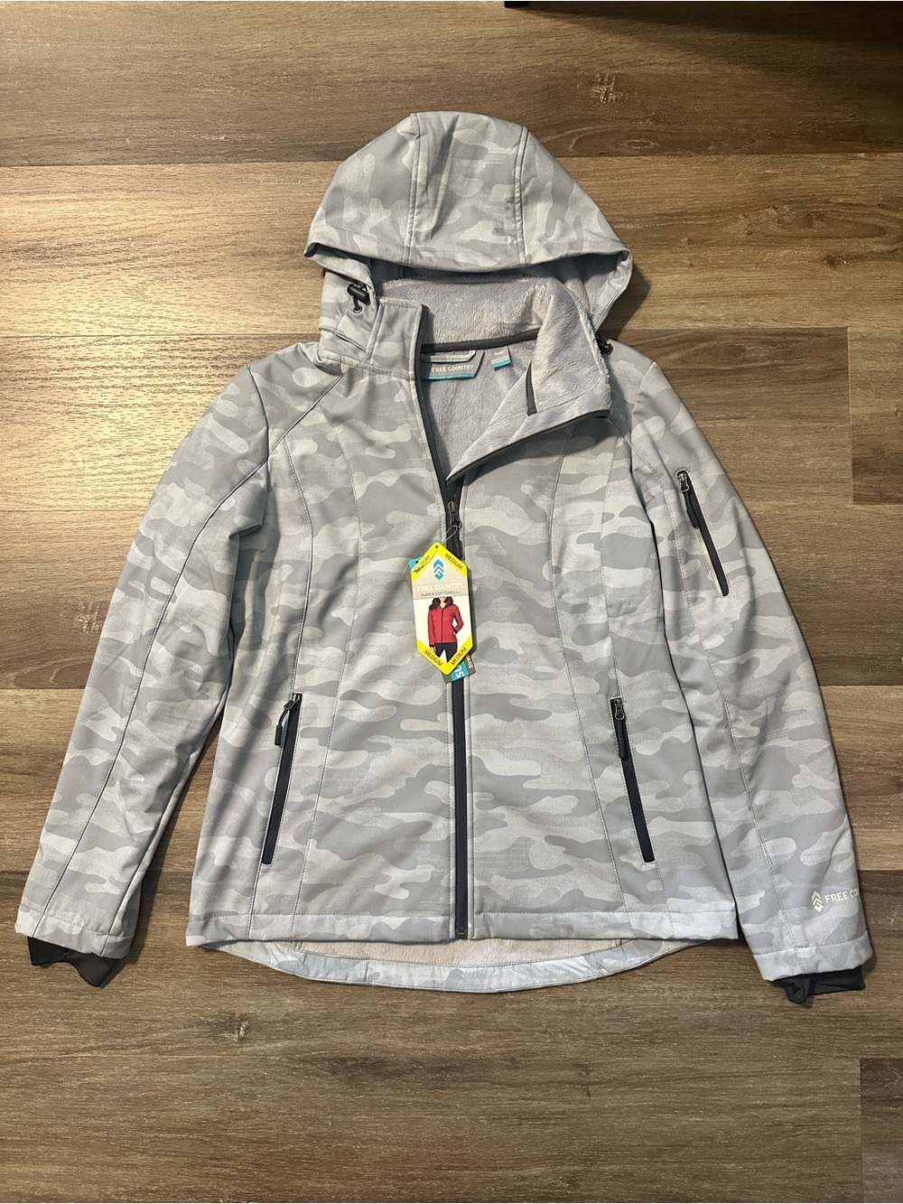 Free Country Soft Shell Jacket | Women’s M | Grey Camo | NWT